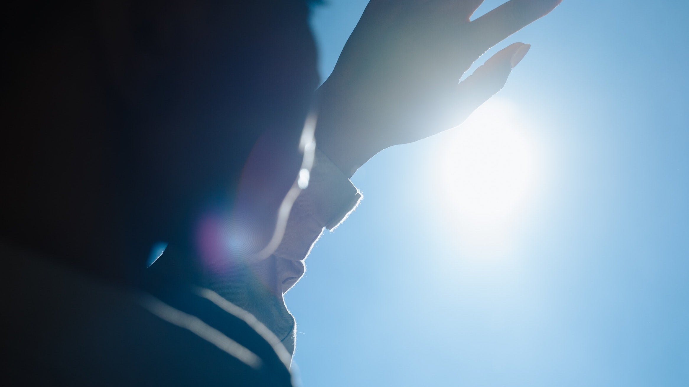 Waarom een zonnebril dragen zo belangrijk is