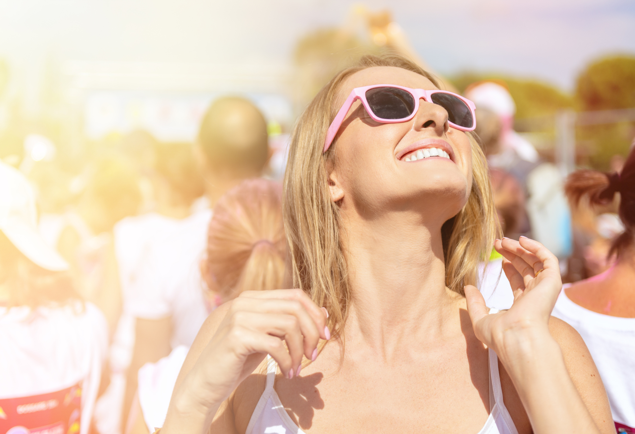 De festival zonnebrillen trends 2023